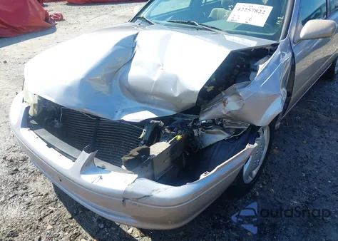 2001 Toyota Camry Ce z USA, uszkodzony, nr VIN 4T1BG22K01U053432